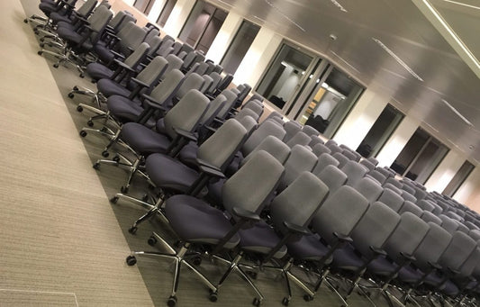 Warum ist ein ergonomisch gepolsterter Bürostuhl so wichtig für die Gesundheit?